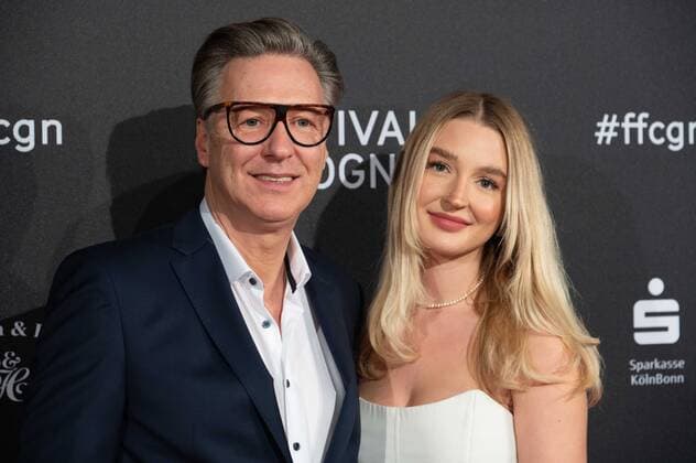 Martin ARMKNECHT, actor, with daughter Stella, red carpet, red carpet show, arrival, arrival, Film Festival Cologne awards in Cologne, 27 10 2022