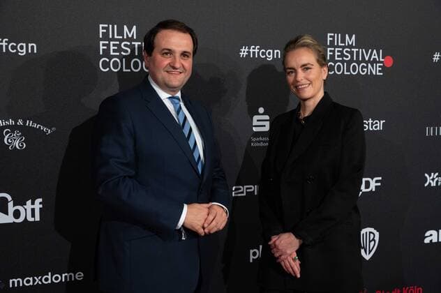 f l Nathanael LIMINSKI, Head of the State Chancellery NRW, Nina HOSS, actress, red carpet, red carpet show, arrival, arrival, Film Festival Cologne awards in Cologne, 27 10 2022