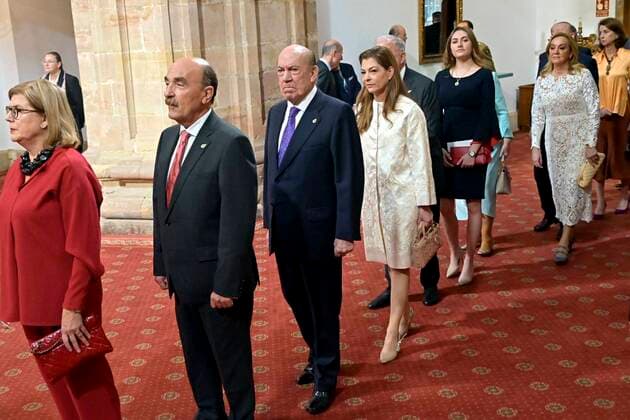 Spanish King Felipe VI and Queen Letizia with daughters Princess of Asturias Leonor de Borbon and Sofia de Borbon during an audience with the awarded the Asturias medal 2022 in Oviedo, on Friday 28 October 2022 Cordon Press