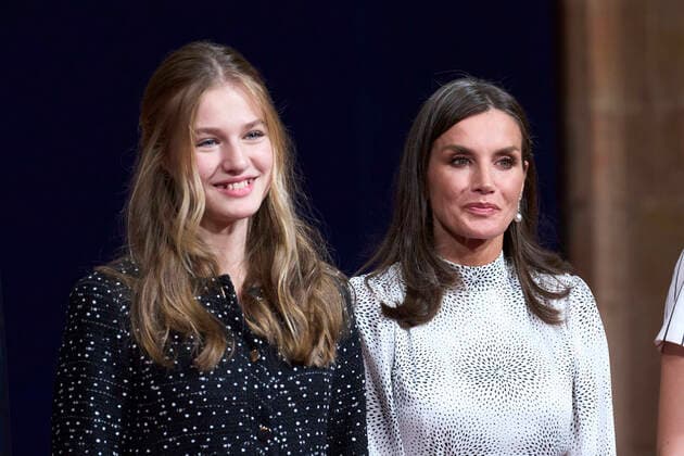 28-10-2022 Oviedo Queen Letizia and Princess Leonor during the 2022 Princess of Asturias award ceremony at the Reconquista Hotel in Oviedo. No Spain Â  Copyright: xPPEx