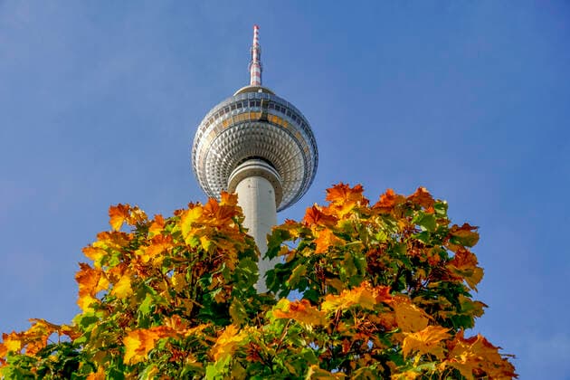 Fersehturm, Alexanderplatz, Herbst, Berlin Fersehturm, Alexanderplatz, Herbst, Berlin *** TV tower, Alexanderplatz, autumn, Berlin TV tower, Alexanderplatz, autumn, Berlin