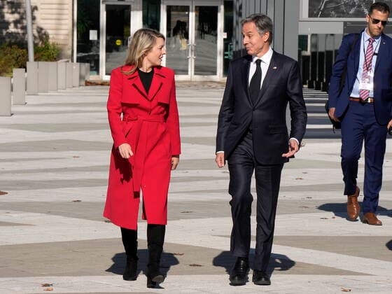 October 28, 2022, Montreal, PQ, CANADA: US Secretary of State Antony Blinken and Minister of Foreign Affairs Melanie Joly leave after a visit to the Biosphere in Montreal, Friday, Oct. 28, 2022. Montreal CANADA  - ZUMAc35_ 20221028_zaf_c35_058 Copyright: xRyanxRemiorzx