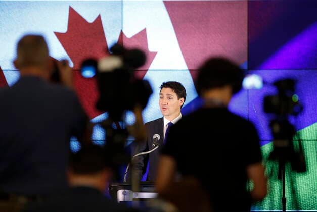 October 28, 2022, WINNIPEG, MB, CANADA: Prime Minister Justin Trudeau attends and speaks at the opening ceremony of the Triennial Congress of Ukrainian Canadians at the Delta hotel in Winnipeg, Friday, Oct. 28, 2022. WINNIPEG CANADA  - ZUMAc35_ 20221028_zaf_c35_063 Copyright: xJohnxWoodsx
