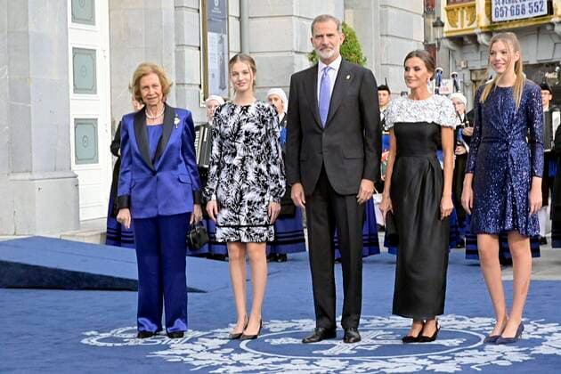 Spanish King Felipe VI and Queen Letizia with daughters Princess of Asturias Leonor de Borbon and Sofia de Borbon and Queen Sofia during the Princess of Asturias Awards 2022 in Oviedo, on Friday 29 October 2022 Cordon Press