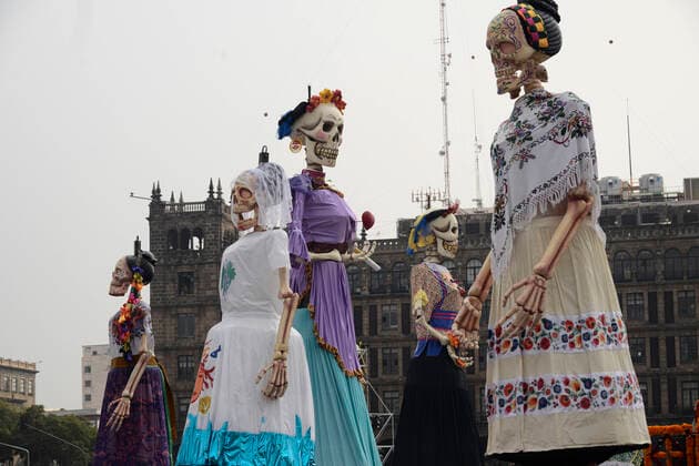 October 28, 2022, Mexico City, Mexico: View of the monumental catrinas that decorate the mega altar on the occasion of the Day of the Dead celebrations in the Mexico City downtown. on October 28, 2022 in Mexico City, Mexico. Mexico City USA - ZUMAe321 20221028_zia_e321_023 Copyright: xCarlosxTischler xEyepixxGroupx