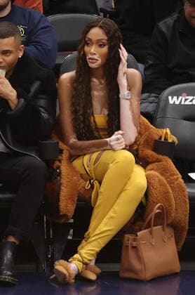 WASHINGTON, D.C. - OCTOBER 28: Winnie Harlow attends the Washington Wizards vs Indiana Pacers Game at the Capital One Arena in Washington, D.C. on October 28, 2022. Copyright: xmpi34x