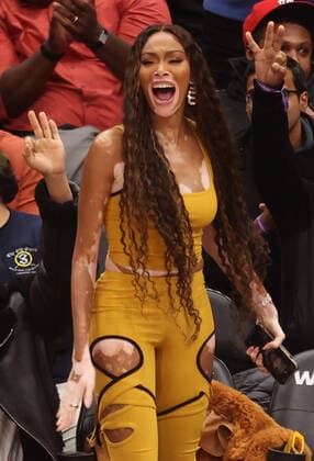 WASHINGTON, D.C. - OCTOBER 28: Winnie Harlow attends the Washington Wizards vs Indiana Pacers Game at the Capital One Arena in Washington, D.C. on October 28, 2022. Copyright: xmpi34x