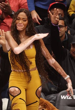 WASHINGTON, D.C. - OCTOBER 28: Winnie Harlow attends the Washington Wizards vs Indiana Pacers Game at the Capital One Arena in Washington, D.C. on October 28, 2022. Copyright: xmpi34x