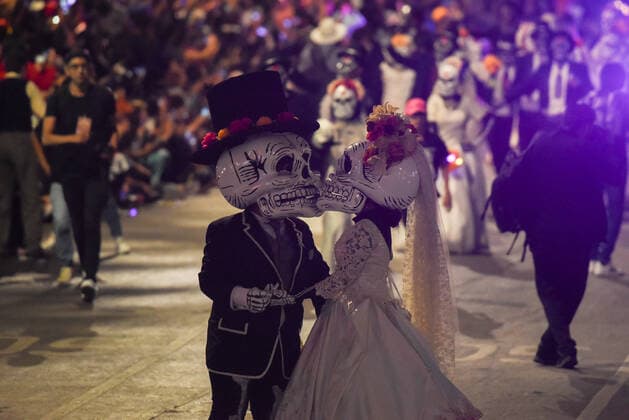 Mexiko, Feierlichkeiten zum Tag der Toten October 29, 2022, Mexico City, Mexico: The Ã¢â‚¬oeGran Desfile de DoÂ­a de Muertos 2022 was held in Mexico City as part of the celebrations of the season. on October 29, 2022, Mexico City, Mexico. Mexico City Mexico - ZUMAe321 20221029_zia_e321_053 Copyright: xMarcoxRodriguezx