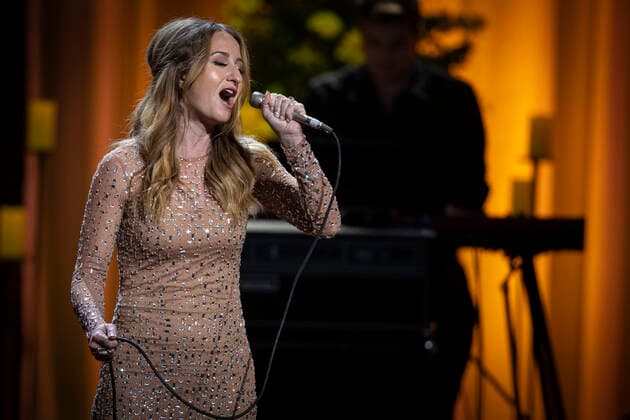 Nashville, Tenn. Margo Price performs during the Coal Miner s Daughter A Celebration of the Life and Music of Loretta Lynn at the Grand Ole Opry in Nashville, Tenn. Credit: Jamie Gilliam The Photo Access USA - 2022 - Coal Miner s Daughter A Celebration of the Life and Music of Loretta Lynn in Nashville, Tennessee.  Copyright: xJamiexGilliamx