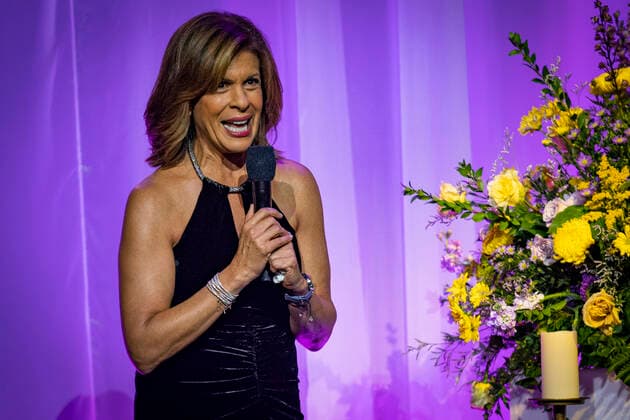 Nashville, Tenn. - Hoda Kotb speaks during Coal Miner s Daughter A Celebration of the Life and Music of Loretta Lynn at the Grand Ole Opry in Nashville, Tenn. Credit: Jamie Gilliam The Photo Access USA - 2022 - Coal Miner s Daughter A Celebration of the Life and Music of Loretta Lynn in Nashville, Tennessee.  Copyright: xJamiexGilliamx