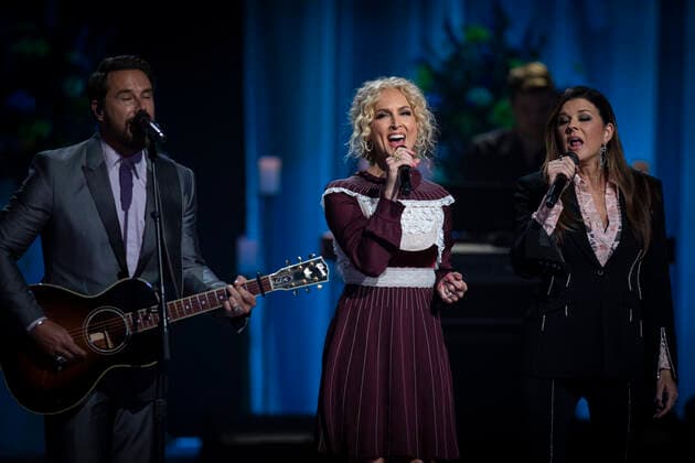 Nashville, Tenn. - Little Big Town performs during Coal Miner s Daughter A Celebration of the Life and Music of Loretta Lynn at the Grand Ole Opry in Nashville, Tenn. Credit: Jamie Gilliam The Photo Access USA - 2022 - Coal Miner s Daughter A Celebration of the Life and Music of Loretta Lynn in Nashville, Tennessee.  Copyright: xJamiexGilliamx