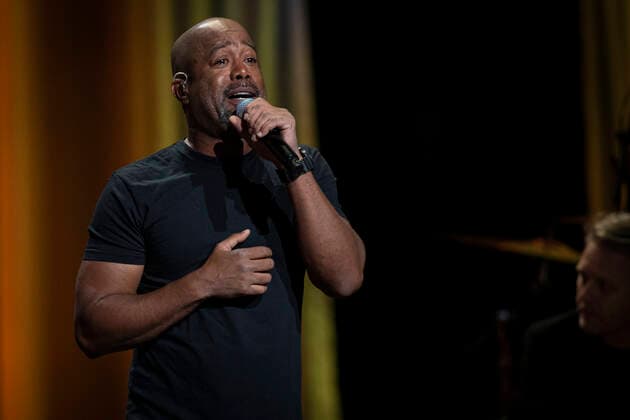 Nashville, Tenn. - Darius Rucker performs during Coal Miner s Daughter A Celebration of the Life and Music of Loretta Lynn at the Grand Ole Opry in Nashville, Tenn. Credit: Jamie Gilliam The Photo Access USA - 2022 - Coal Miner s Daughter A Celebration of the Life and Music of Loretta Lynn in Nashville, Tennessee.  Copyright: xJamiexGilliamx