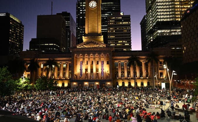 News Themen der Woche KW44 CASSIUS TURVEY VIGIL BRISBANE, People are seen during a candlelight vigil for Cassius Turvey at King George Square in Brisbane, Wednesday, November 2, 2022. Cassius Turvey, 15, was allegedly bashed with a metal pole while walking home from school with friends in Middle Swan earlier this month. ( NO ARCHIVING, EDITORIAL USE ONLY, NO USE IN BOOKS WITHOUT CONSENT BRISBANE QLD AUSTRALIA  Copyright: xDARRENxENGLANDx 20221102001724893168