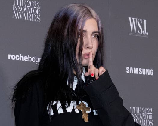 Entertainment Themen der Woche KW44 Entertainment Bilder des Tages Nadya Tolokonnikova arrives on the red carpet for the WSJ. Magazine Innovator Awards at the Museum of Modern Art in New York City on Wednesday, November 2, 2022. 1 NYP20221102529 GabrielexHoltermann