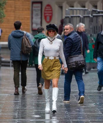 Entertainment Themen der Woche KW44 November 3, 2022, London, England, United Kingdom: Actress and radio host AMANDA HOLDEN is seen outside the Global Radio Studios. London United Kingdom - ZUMAs262 20221103_zip_s262_026 Copyright: xTayfunxSalcix