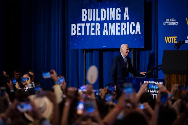 November 3, 2022, USA: President Joe Biden takes to the stage at the Ted M. Gallegos Community Center in southwest Albuquerque, N.M., on Thursday, Nov. 3, 2022. USA - ZUMAab1_ 20221103_zaf_ab1_028 Copyright: xAlbuquerquexJournalx