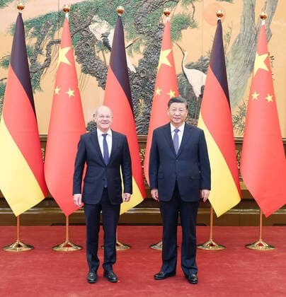 (221104) -- BEIJING, Nov. 4, 2022 -- Chinese President Xi Jinping meets with German Chancellor Olaf Scholz on his official visit to China at the Great Hall of the People in Beijing, capital of China, Nov. 4, 2022. ) CHINA-BEIJING-XI JINPING-GERMANY-CHANCELLOR-MEETING (CN) YaoxDawei 