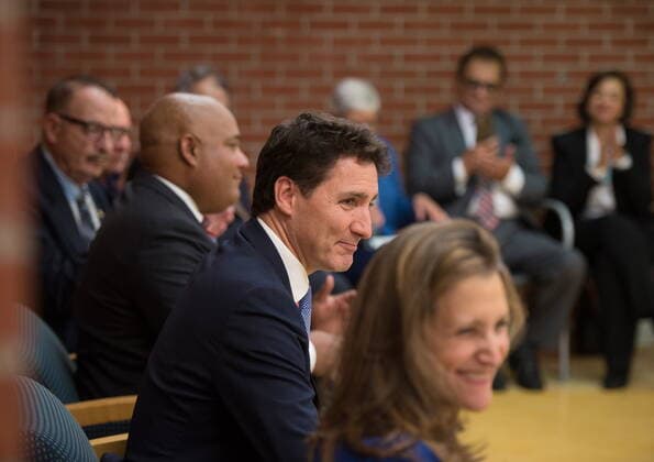 November 4, 2022, ON, CANADA: Prime Minster Justin Trudeau meets with families at the Dennis Timbrell Community Centre in Toronto, Friday, Nov. 4, 2022. CANADA  - ZUMAc35_ 20221104_zaf_c35_087 Copyright: xTijanaxMartinx