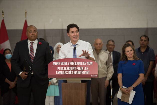 November 4, 2022, ON, CANADA: Prime Minster Justin Trudeau announces the GST credits being offered to families on, Friday, November 4, 2022 at the Dennis Timbrell Community Centre in North York, Ont. CANADA  - ZUMAc35_ 20221104_zaf_c35_090 Copyright: xTijanaxMartinx