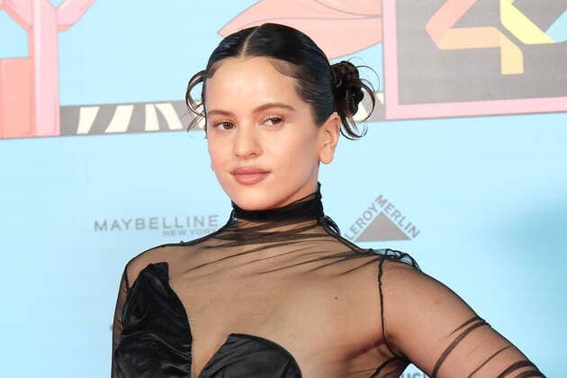 November 4, 2022, Madrid, Spain: Rosalia Vila Tobella, known simply as Rosalia attends the red carpet for the LOS40 Music Awards 2022 at the WiZink Center in Madrid. Madrid Spain - ZUMAs197 20221104_zaa_s197_155 Copyright: xAtilanoxGarciax
