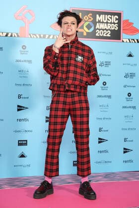November 4, 2022, Madrid, Spain: Dominic Richard Harrison, known professionally as YUNGBLUD attends the red carpet for the LOS40 Music Awards 2022 at the WiZink Center in Madrid. Madrid Spain - ZUMAs197 20221104_zaa_s197_161 Copyright: xAtilanoxGarciax