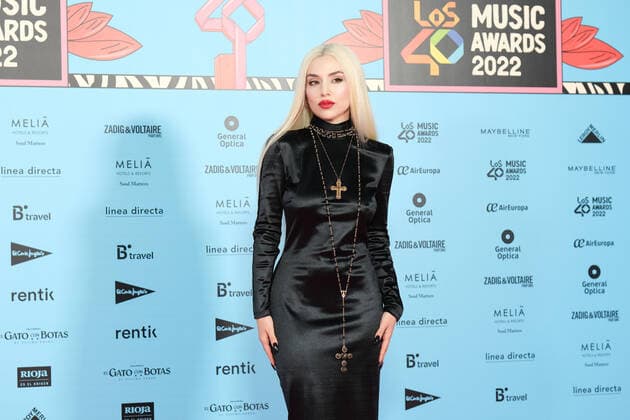November 4, 2022, Madrid, Spain: Ava Max attends the red carpet for the LOS40 Music Awards 2022 at the WiZink Center in Madrid. Madrid Spain - ZUMAs197 20221104_zaa_s197_214 Copyright: xAtilanoxGarciax