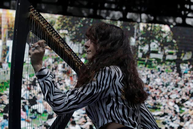 Kety Fusco, Italian Harpist, Offers A Concert On The Occasion Of The 25th Anniversary Of The EuroJazz Festival In Mexico City Kety Fusco, Italian harpist, during a concert on the occasion of the 25th Anniversary of the EuroJazz Festival in the green areas of the Centro Nacional de las Artes (CENART) in Mexico City, whose music is a mixture of electronic rhythms, danceable with harp, research applied to experimentation and contemporary music. Mexico City Mexico City Mexico  Copyright: xGerardoxVieyrax originalFilename: vieyra-notitle221106_nprlH.jpg