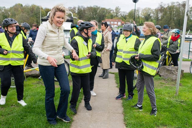 Queen Mathilde of Belgium is seen taking a coffee break during a royal visit to the province of Walloon Brabant as part of the initiative Together in motion for mental well-being , in Ittre, Tuesday 08 November 2022. The Queen will celebrate her 50th birthday on January 20, 2023 and wishes on this occasion to spread a positive message on mental well-being in our country. Between July and December, and under the motto Let s move forward together for mental well-being ,  JONASxROOSENS 48934624