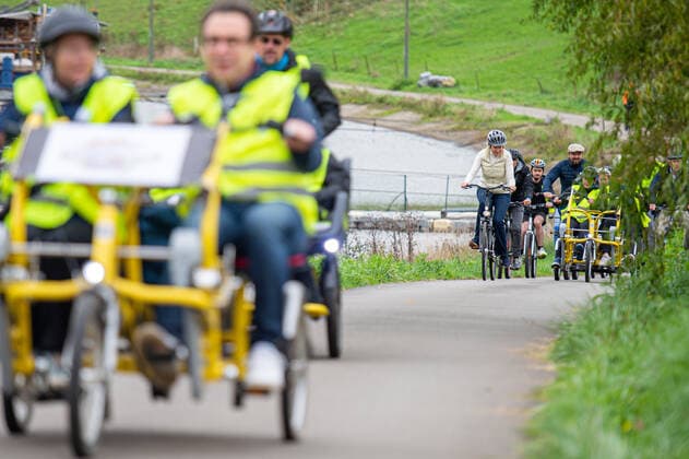 Queen Mathilde of Belgium is seen rides on a bike during a royal visit to the province of Walloon Brabant as part of the initiative Together in motion for mental well-being , in Ittre, Tuesday 08 November 2022. The Queen will celebrate her 50th birthday on January 20, 2023 and wishes on this occasion to spread a positive message on mental well-being in our country. Between July and December, and under the motto Let s move forward together for mental well-being ,  JONASxROOSENS 48934629
