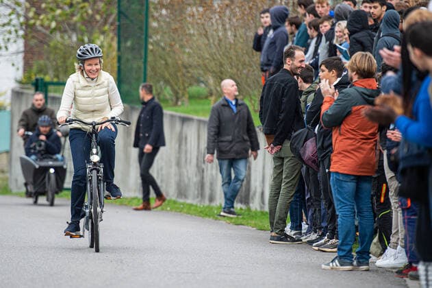 Queen Mathilde of Belgium pictured in action during a visit to the province of Walloon Brabant, Tuesday 08 November 2022 as part of the initiative Together in motion for mental well-being . The Queen will celebrate her 50th birthday on January 20, 2023 and wishes on this occasion to spread a positive message on mental well-being in our country. Between July and December, and under the motto Let s move forward together for mental well-being ,  JONASxROOSENS 48940182