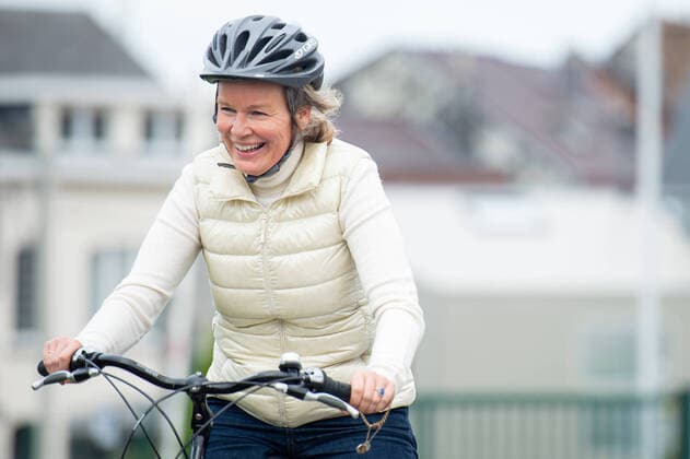Queen Mathilde of Belgium pictured in action during a visit to the province of Walloon Brabant, Tuesday 08 November 2022 as part of the initiative Together in motion for mental well-being . The Queen will celebrate her 50th birthday on January 20, 2023 and wishes on this occasion to spread a positive message on mental well-being in our country. Between July and December, and under the motto Let s move forward together for mental well-being ,  JONASxROOSENS 48940188