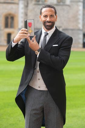 . 08 11 2022. Windsor, United Kingdom. Former Manchester United footballer Rio Ferdinand with his OBE after an Investiture at Windsor Castle, United Kingdom.  xi-Imagesx xPoolx IIM-23912-0031