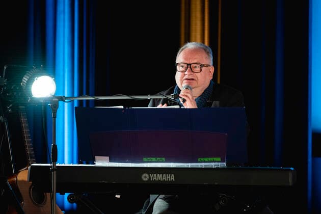 LIONHEART PEACE AWARD 2022 FOR BODO RAMELOW 09 11 2022 Weimar The awarding of the Lionheart Peace Prize, for persons who have rendered outstanding services to peace and reconciliation, to Bodo Ramelow on November 9, 2022 in the cinema hall of the Buchenwald Concentration Camp Memorial Singer Heinz Rudolf Kunze