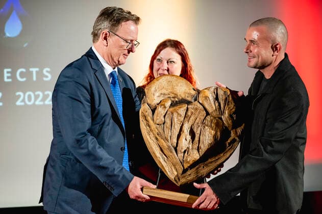 LIONHEART PEACE AWARD 2022 FOR BODO RAMELOW 09 11 2022 Weimar The awarding of the Lionheart Peace Prize, for persons who have rendered outstanding services to peace and reconciliation, to Bodo Ramelow on 9 November 2022 in the cinema hall of the Buchenwald Concentration Camp Memorial Prime Minister Bodo Ramelow DIE LIN