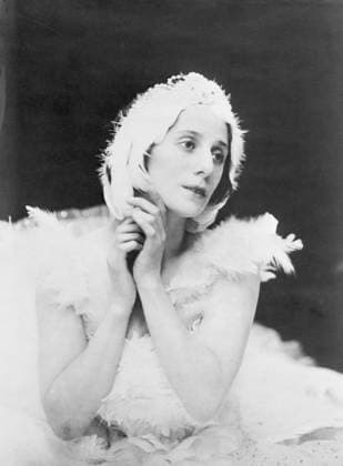 RECORD DATE NOT STATED Anna Pavlova in Dying Swan (Le Cygne), c1905. Artist: Unknown Copyright: xLondonxMuseum HeritagexImagesx IMAGO ,1192830 ! ACHTUNG: AUFNAHMEDATUM GESCHÄTZT!  Copyright: xLondonxMuseum HeritagexImagesx IMAGO
