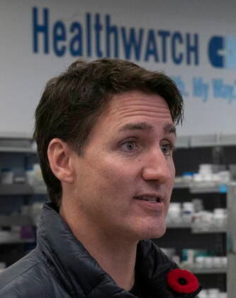 November 9, 2022, Ottawa, ON, Canada: Prime Minister Justin Trudeau speaks with reporters after getting vaccinated, Wednesday, November 9, 2022 in Ottawa. Ottawa Canada  - ZUMAc35_ 20221109_zaf_c35_010 Copyright: xAdrianxWyldx