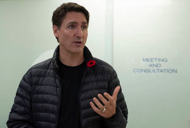 November 9, 2022, Ottawa, ON, Canada: Prime Minister Justin Trudeau speaks with reporters after getting vaccinated, Wednesday, November 9, 2022 in Ottawa. Ottawa Canada  - ZUMAc35_ 20221109_zaf_c35_017 Copyright: xAdrianxWyldx