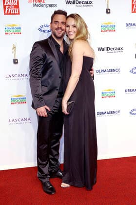 Marc Barthel with wife Anna Hofbauer at the 15 award ceremony of the Golden Woman 2022 at the Stage Theater Neue Flora Hamburg, 09 11 2022 Foto:xgbrcix xFuturexImage