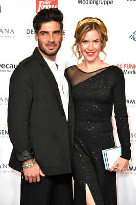 Wolke Hegenbarth with partner Oliver Vaid at the 15 award ceremony of the Golden Picture of the Woman 2022 at the Stage Theater Neue Flora Hamburg, 09 11 2022 Foto:xN.xKubelkax xFuturexImage