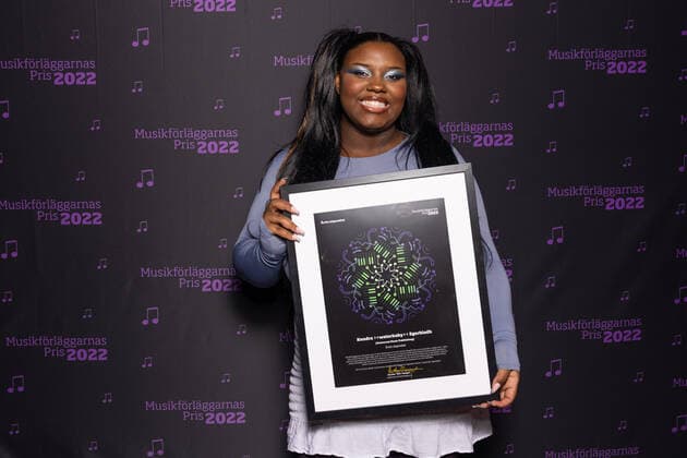 STOCKHOLM 20221111 The artist Waterbaby Kendra Egerbladh became the recipient of the year during the awarding of the Music Publishers Prize at the Grand Hotel in Stockholm Stockholm SWEDEN x10500x,  Copyright: xCamillaxSvenskx MUSIKFÖRLÄGGARNAS PRIS 2022
