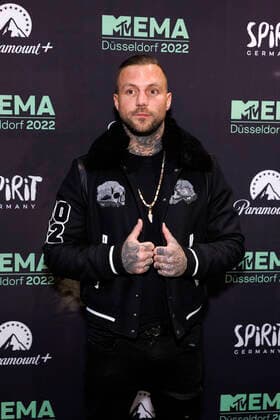 Rapper Kontra K Maximilian Diehn at the Best German Act Award at the Nachtresidenz during the MTV Europe Music Awards 2022 Dusseldorf, 11 11 2022 NRW Germany Copyright: xChristophxHardtx