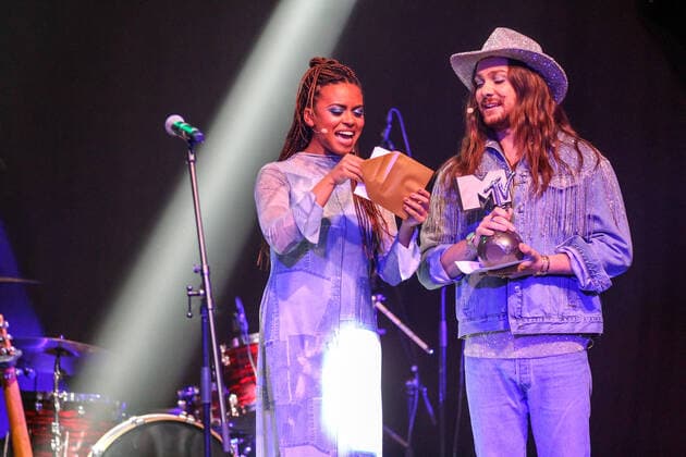 duesseldorf MTV EMAs 2022 Best German Act Award 11 11 2022 Aminata Belli, Riccardo Simonetti MTV EMAs 2022 Best German Act Award DUSSELDORF, GERMANY NOVEMBER 11 Best German Act Award at the Nachtresidenz during the MTV Europe Music Awards 2022 Duesseldorf, 11 11 2022 NRW Germany Copyright: xFSAx Eibner-Pressefotox EP_fsa