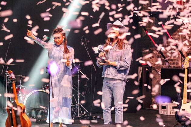 duesseldorf MTV EMAs 2022 Best German Act Award 11 11 2022 Aminata Belli, Riccardo Simonetti MTV EMAs 2022 Best German Act Award DUSSELDORF, GERMANY NOVEMBER 11 Best German Act Award at the Nachtresidenz during the MTV Europe Music Awards 2022 Duesseldorf, 11 11 2022 NRW Germany Copyright: xFSAx Eibner-Pressefotox EP_fsa
