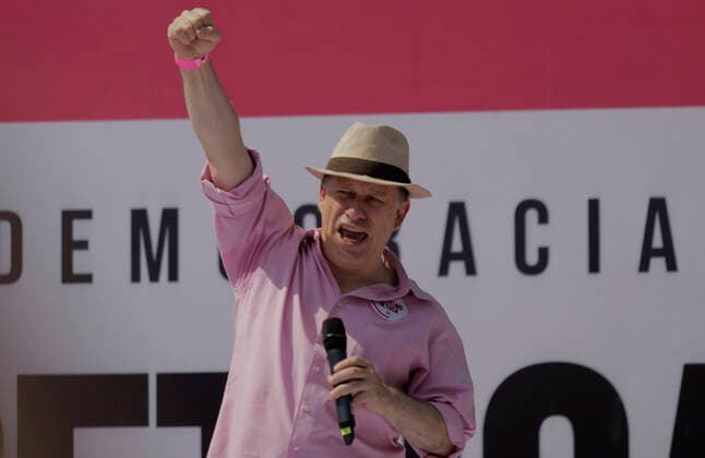 March For Democracy In Mexico Fernando Belaunzaran, opponent of the government of the President of Mexico, AndrÃ s Manuel Lopez Obrador, on the esplanade of the Monument to the Revolution in Mexico City, where various organizations, businessmen and groups of people demonstrated in rejection of the electoral reform presented by the president of Mexico, AndrÃ s Manuel Lopez Obrador, who proposes giving fewer resources to political parties, electing legislators in a system of electoral lists and that the selection of the electoral advisers of the National Electoral Institute (INE, for its acronym in Spanish ), and the magistrates of the Electoral Court is made by direct vote of the citizens. Mexico City Mexico  Copyright: xGerardoxVieyrax originalFilename: vieyra-notitle221113_npLhz.jpg