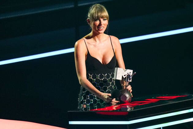MTV Europe Music Awards 2022 - Show - PSD Bank Dome. Featuring: Taylor Swift Where: Dusseldorf, Germany, Germany When: 13 Nov 2022 Credit: FlashPic DDP INSTARimages.com Cover Images **USA Rights Only** Copyright: xx 52179231 EDITORIAL USE ONLY. NOT FOR USE BY NEWSPAPERS BASED IN THE UK.
