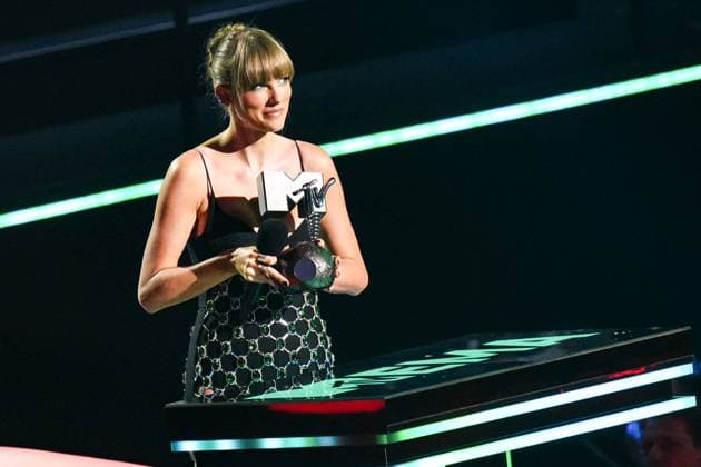 Bilder des Jahres 2022, Entertainment 11 November MTV Europe Music Awards 2022 - Show - PSD Bank Dome. Featuring: Taylor Swift Where: Dusseldorf, Germany, Germany When: 13 Nov 2022 Credit: FlashPic DDP INSTARimages.com Cover Images **USA Rights Only** Copyright: xx 52179236 EDITORIAL USE ONLY. NOT FOR USE BY NEWSPAPERS BASED IN THE UK.