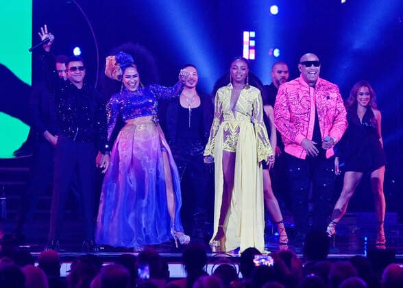 Goyo (C), Cuban singer Aymee Nuviola (L) and Gente de Zona perform onstage during the 23rd annual Latin Grammy Awards at the Michelob Ultra Arena at Mandalay Bay Resort and Casino in Las Vegas, Nevada on Thursday, November 17, 2022.  LAV20221117006 JIMxRUYMEN