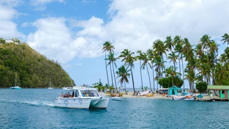 Marigot bay St Lucia, tropical beach harbor of Saint Lucia with sailing boats Saint Lucia April 2019, Marigot bay St Lucia, tropical beach harbor of Saint Lucia with sailing boats. Copyright: xZoonar.com FokkexBaarssenx 18967675 ,model released, Symbolfoto ,property released