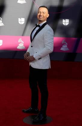 Luis Sandoval at arrivals for 23rd Annual Latin GRAMMY Awards 2022, Michelob ULTRA Arena, Mandalay Bay Resort Casino, Las Vegas, NV November 17, 2022. Photo By: MORA Everett Collection at arrivals for 23rd Annual Latin GRAMMY Awards 2022, Michelob ULTRA Arena, Mandalay Bay Resort Casino, Las Vegas, NV November 17, 2022. Photo By: MORA Everett Collection PUBLICATIONXNOTxINxCANxCHNxFRAxITAxJPNxNORxPOLxRUSxESPxUKxUSA